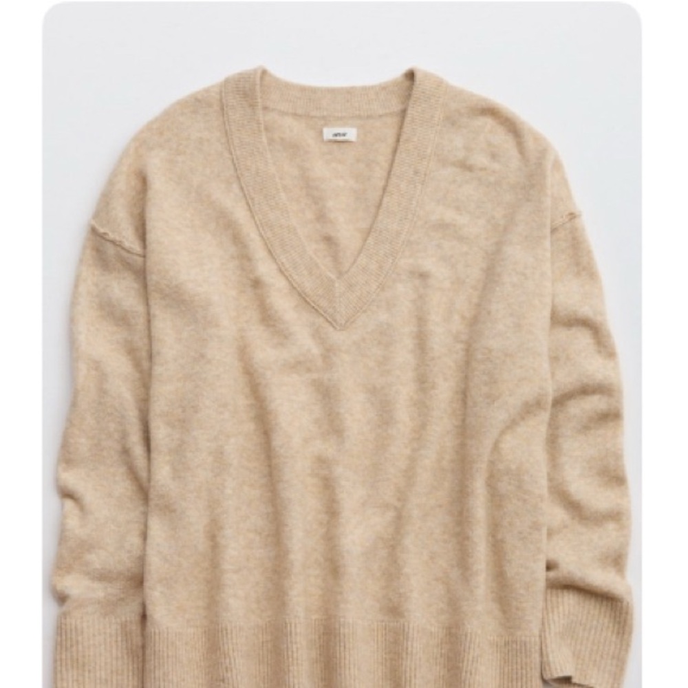 Aerie unREAL V Neck Sweater